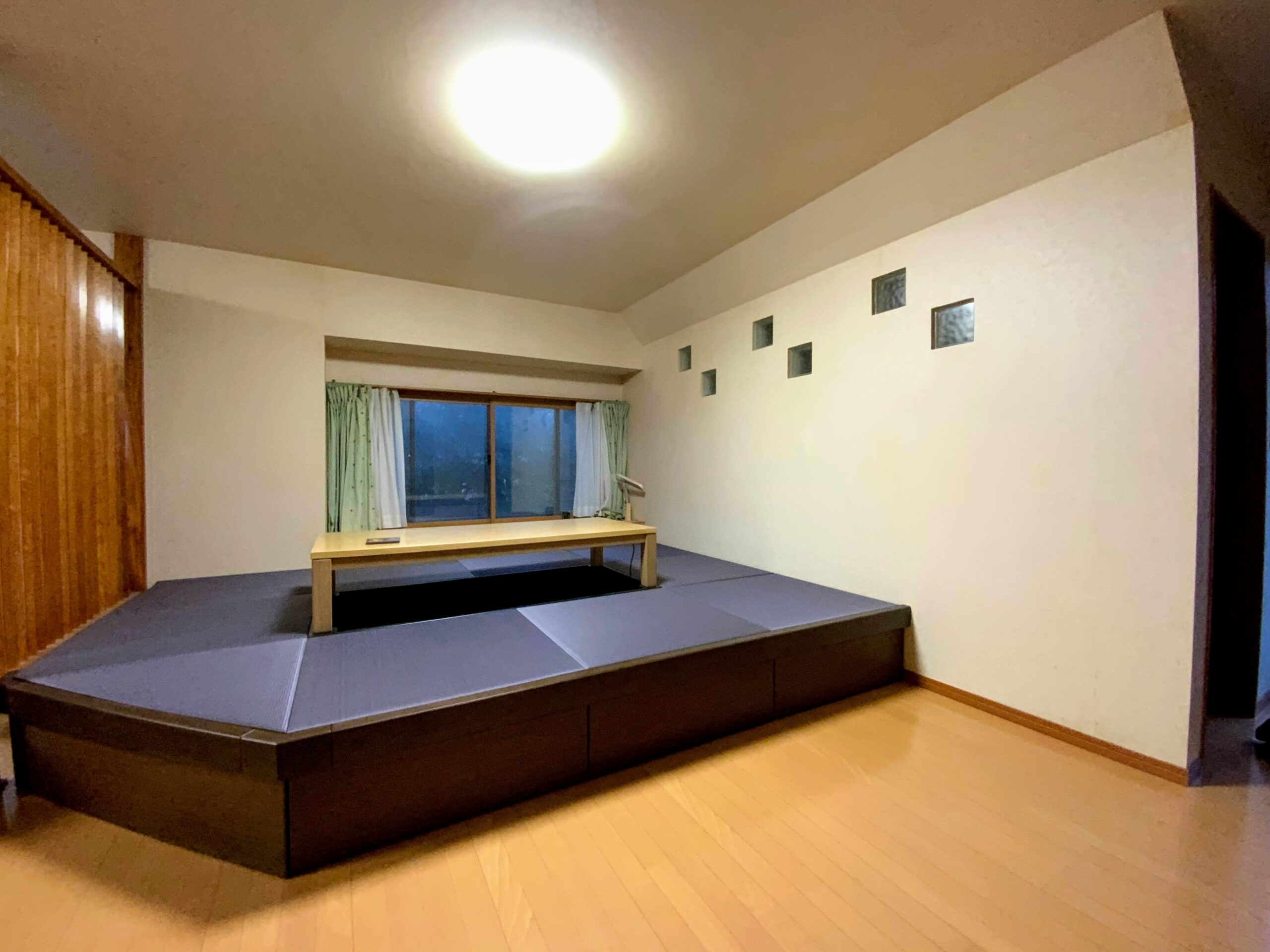 [兵庫姫路引取り限定]パナソニック畳が丘　小上がり収納　中古品約2.6×2.2m 兵庫姫路引取り限定]パナソニック畳が丘 小上がり収納 中古品約2.6